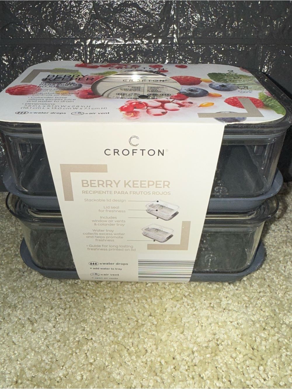 Crofton Berry keeper 2 containers New in package